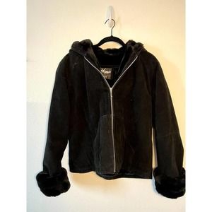 Outer shell is 100 leather